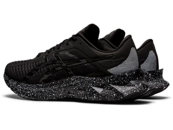 ASICS SHOES | NOVABLAST - Black/Black