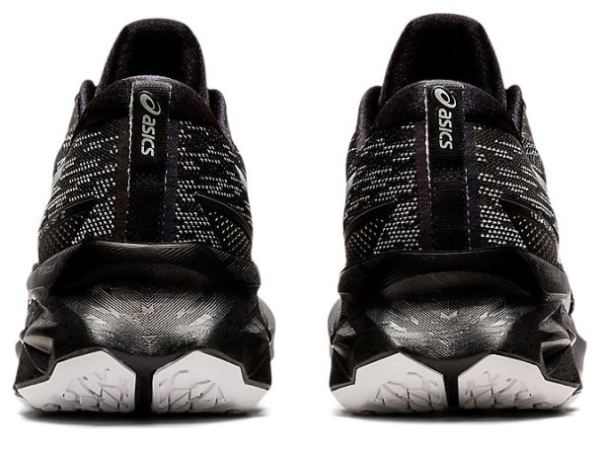 ASICS SHOES | NOVABLAST 2 - Black/Pure Silver