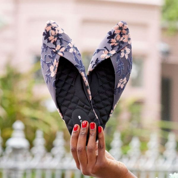 Birdies | The Swan-Blue Floral Velvet Women Slide-Cherry Blossom