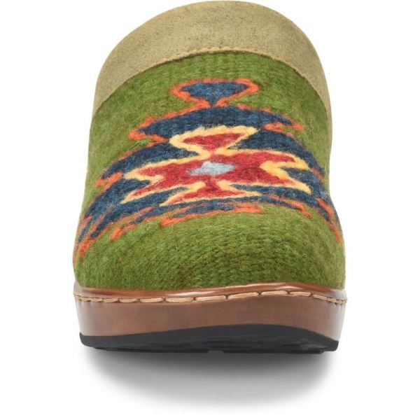 Born | For Women Bandy Blanket Clogs - Green Blanket Combo (Green)