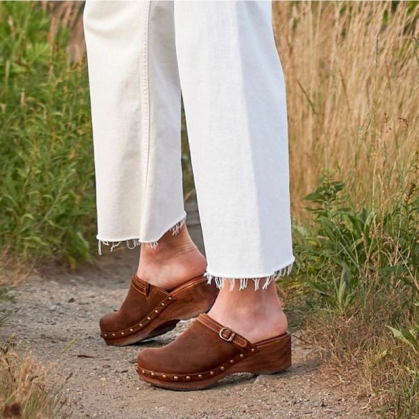 Born | For Women Jewel Clogs - Glazed Ginger Distressed (Brown)