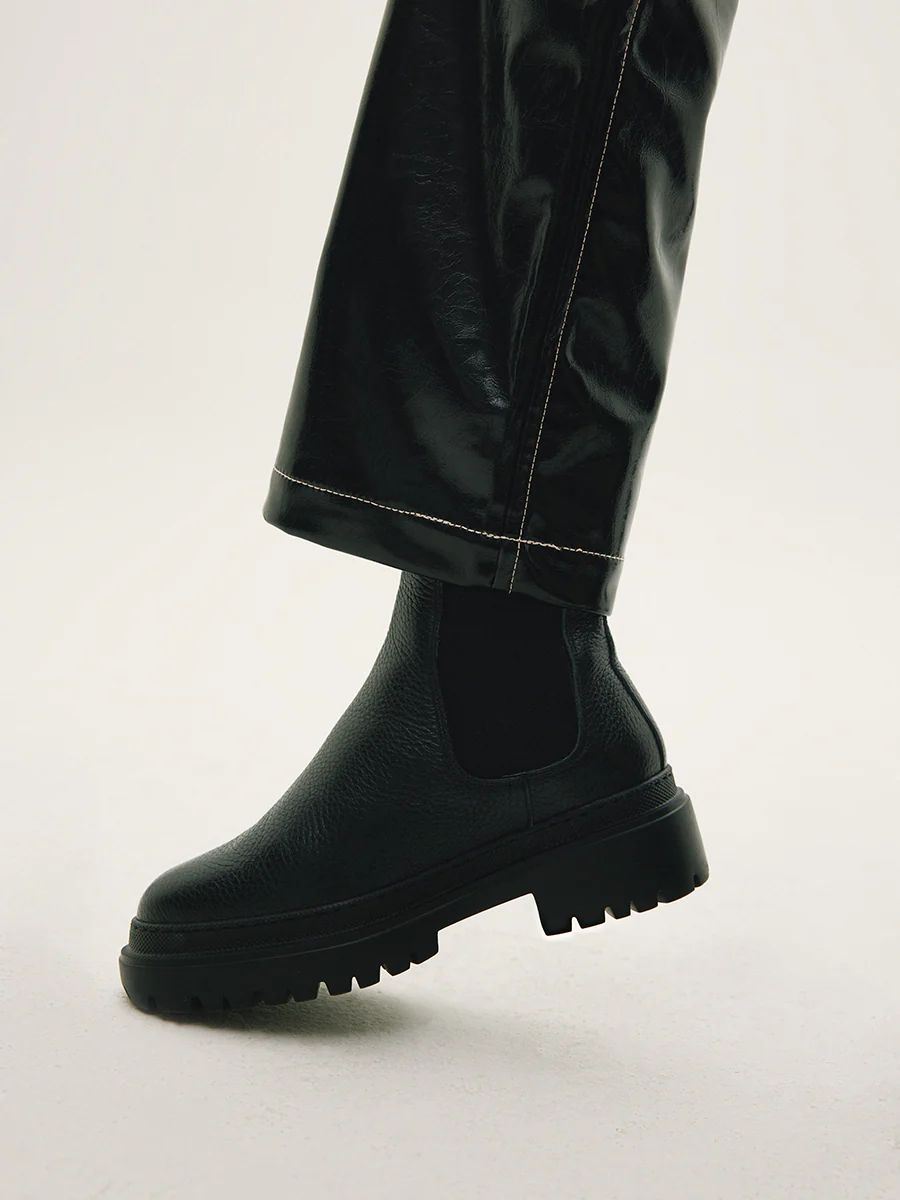 Maguire | Women's Cortina Black Winter Boot Shearling lined | Special Offer