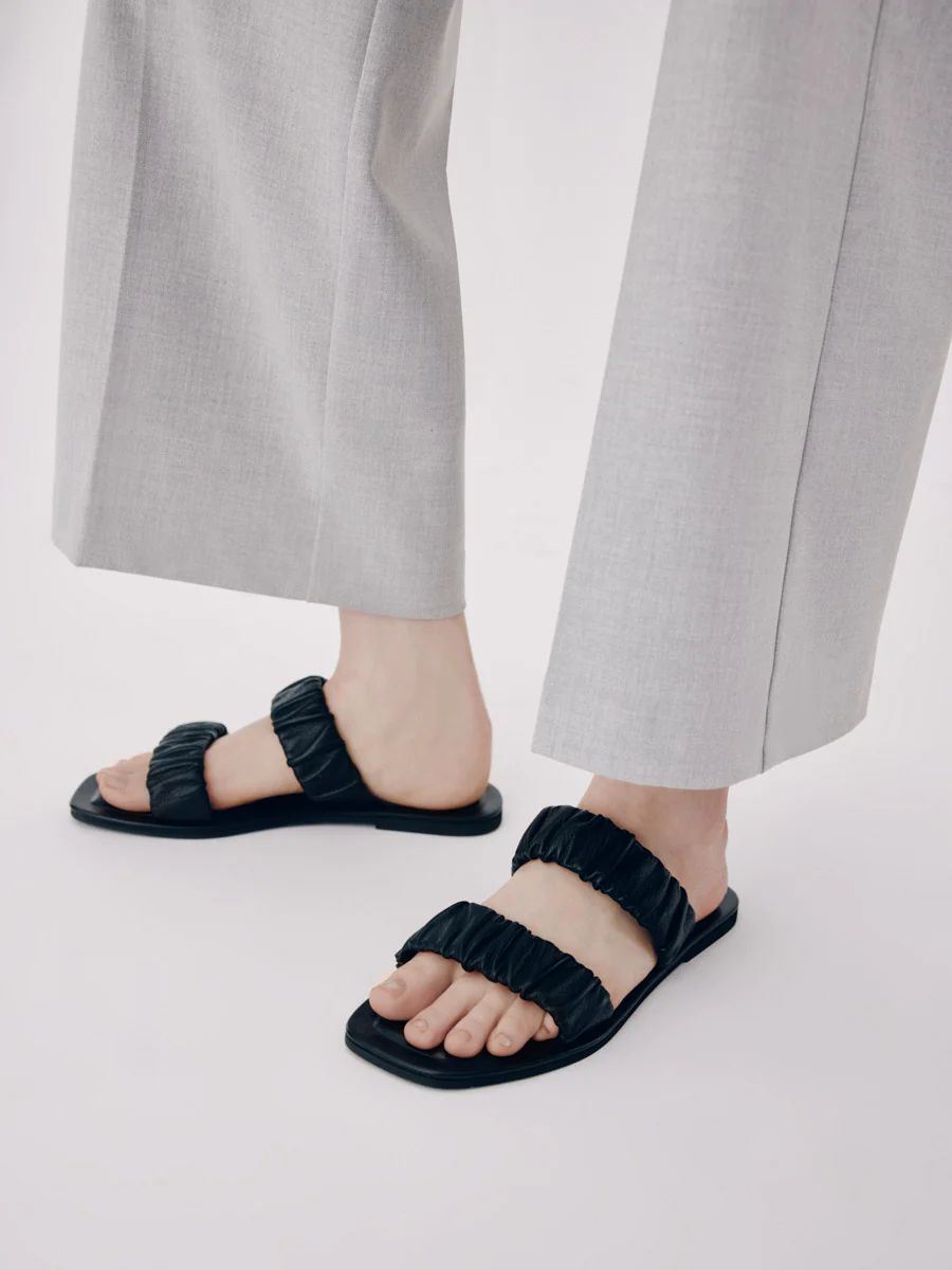 Maguire | Women's Fondi Black Sandal Last Units | Special Offer