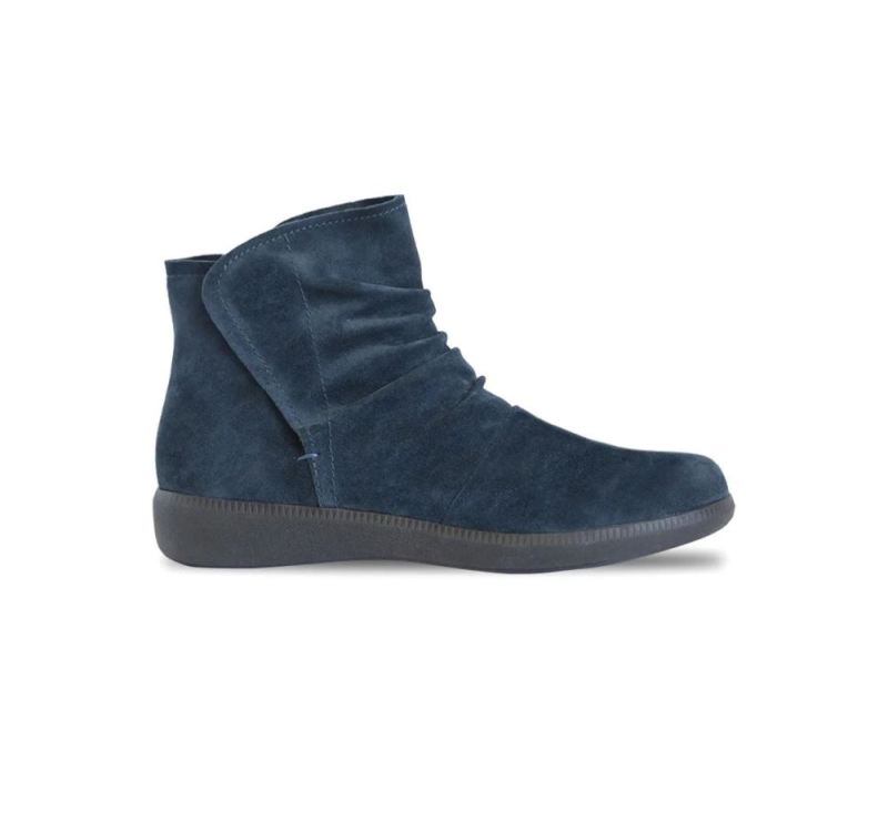 Munro Boots | Women'S Scout-Deep Indigo Suede | Quick Ship!