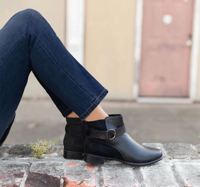 Munro Boots | Women'S Chestnut-Black Combo | Quick Ship!