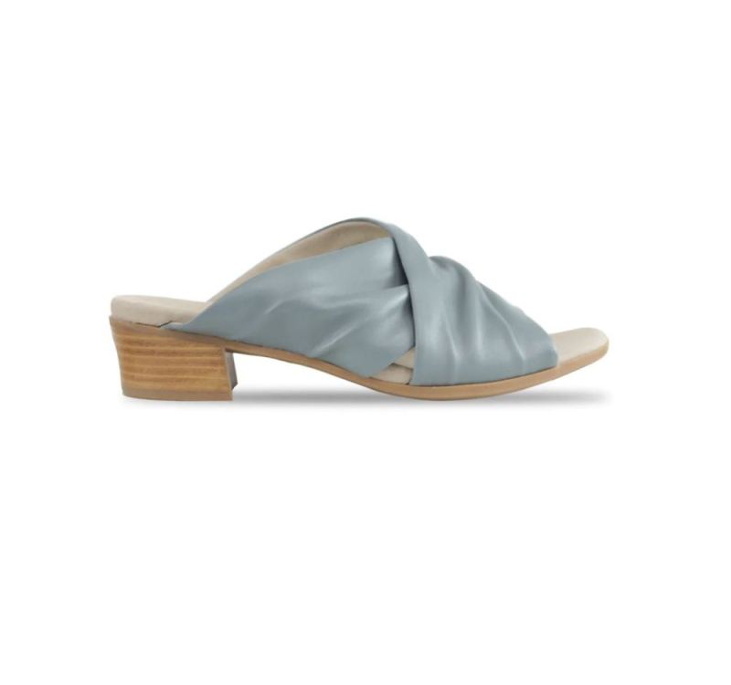 Munro Sandals | Women'S Lee-Blue Stone Lamb | Quick Ship!