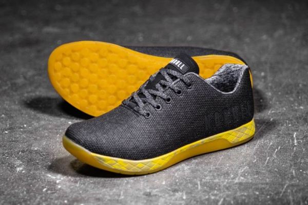 NOBULL WOMEN'S SHOES BLACK HEATHER YELLOW TRAINER