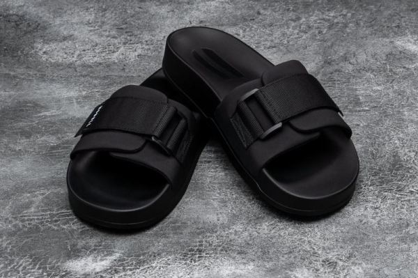 NOBULL WOMEN'S SHOES BLACK ADJUSTABLE SLIDE