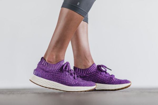 NOBULL WOMEN'S SHOES ROYAL KNIT RUNNER