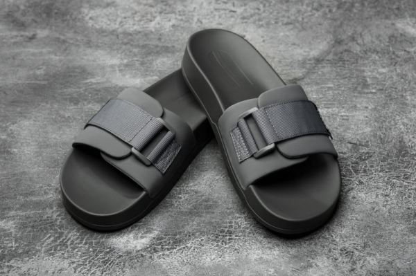 NOBULL WOMEN'S SHOES DARK GREY ADJUSTABLE SLIDE