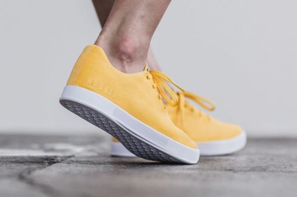 NOBULL WOMEN'S SHOES CANARY CANVAS TRAINER