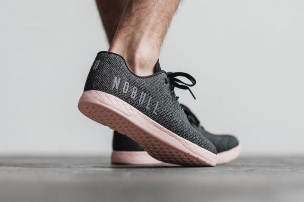 NOBULL MEN'S SHOES BLACK HEATHER DUSTY ROSE TRAINER