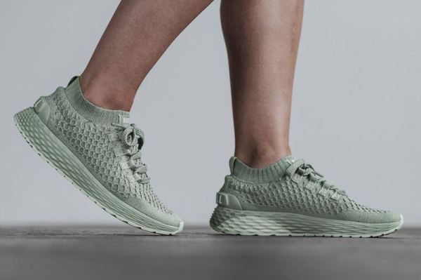 NOBULL WOMEN'S SHOES SEAFOAM REFLECTIVE KNIT RUNNER