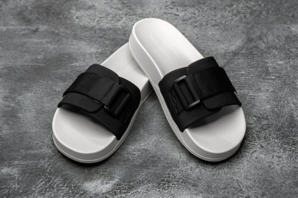 NOBULL WOMEN'S SHOES BLACK IVORY ADJUSTABLE SLIDE