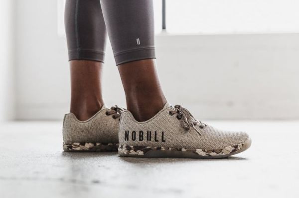 NOBULL WOMEN'S SHOES EARTH HEATHER TRAINER