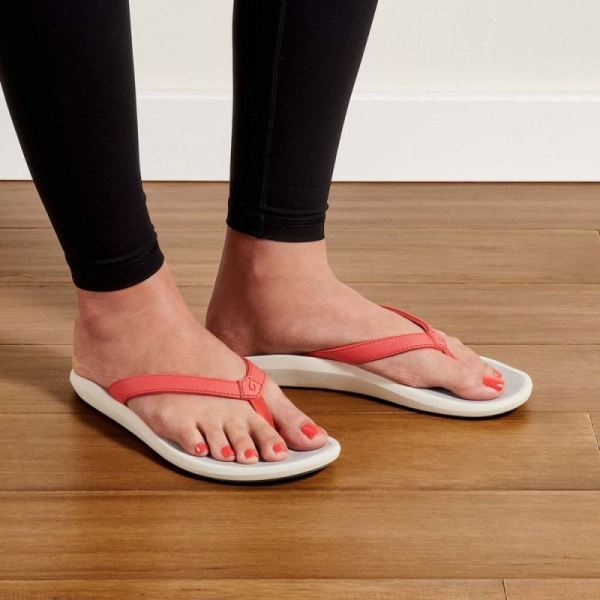 Olukai Women's Pi'oe Beach Sandals - Hot Coral / Mist Grey