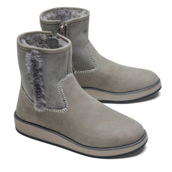 Olukai Women's Pa'ina Hulu Shearling Boots - Fog