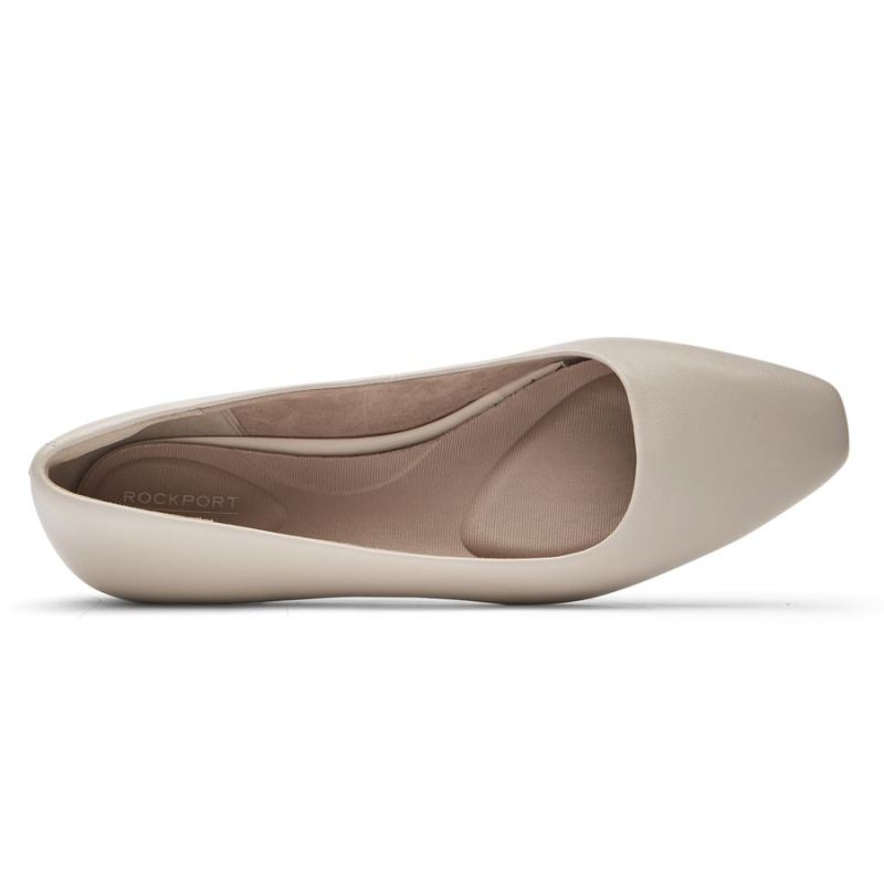 ROCKPORT - WOMEN'S TOTAL MOTION LAYLANI PLAIN BALLET FLAT-VANILLA