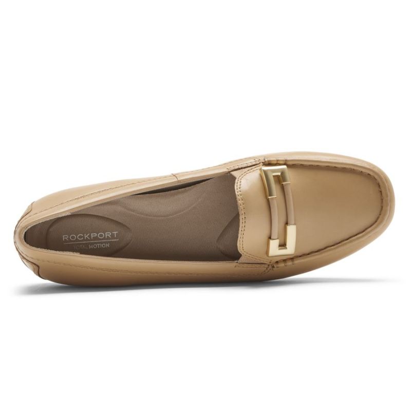 ROCKPORT - WOMEN'S TOTAL MOTION DRIVER ORNAMENT LOAFER-MACADAMIA