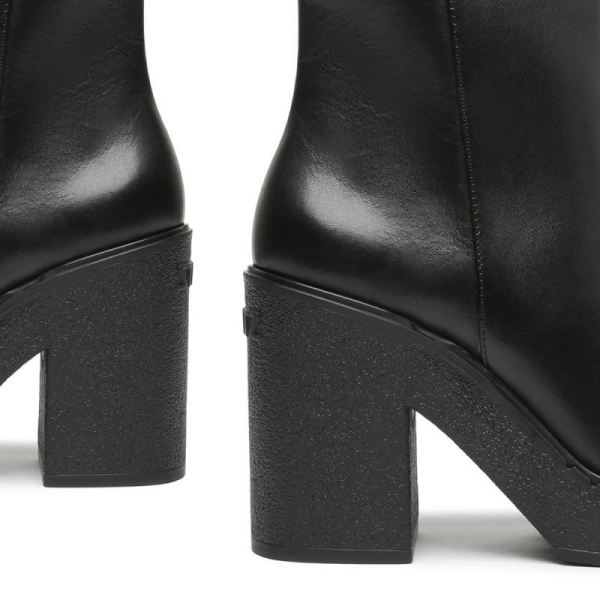 Schutz | Women's Britt Bootie-Black