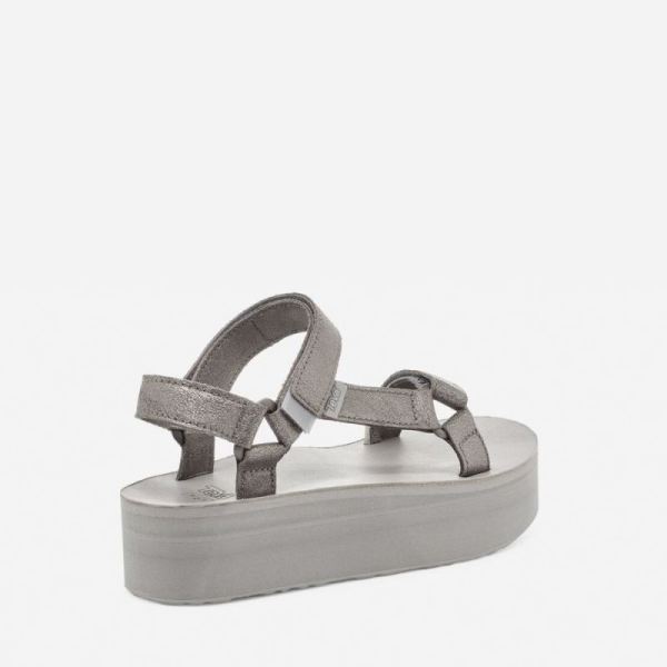 Teva | Women's Flatform Universal Leather - METALLIC PEWTER