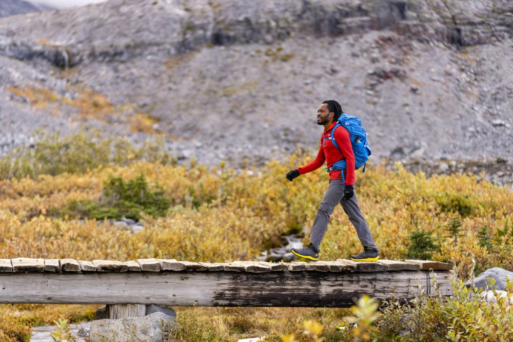 TOPO WOMEN'S TRAILVENTURE 2-Charcoal/Mustard