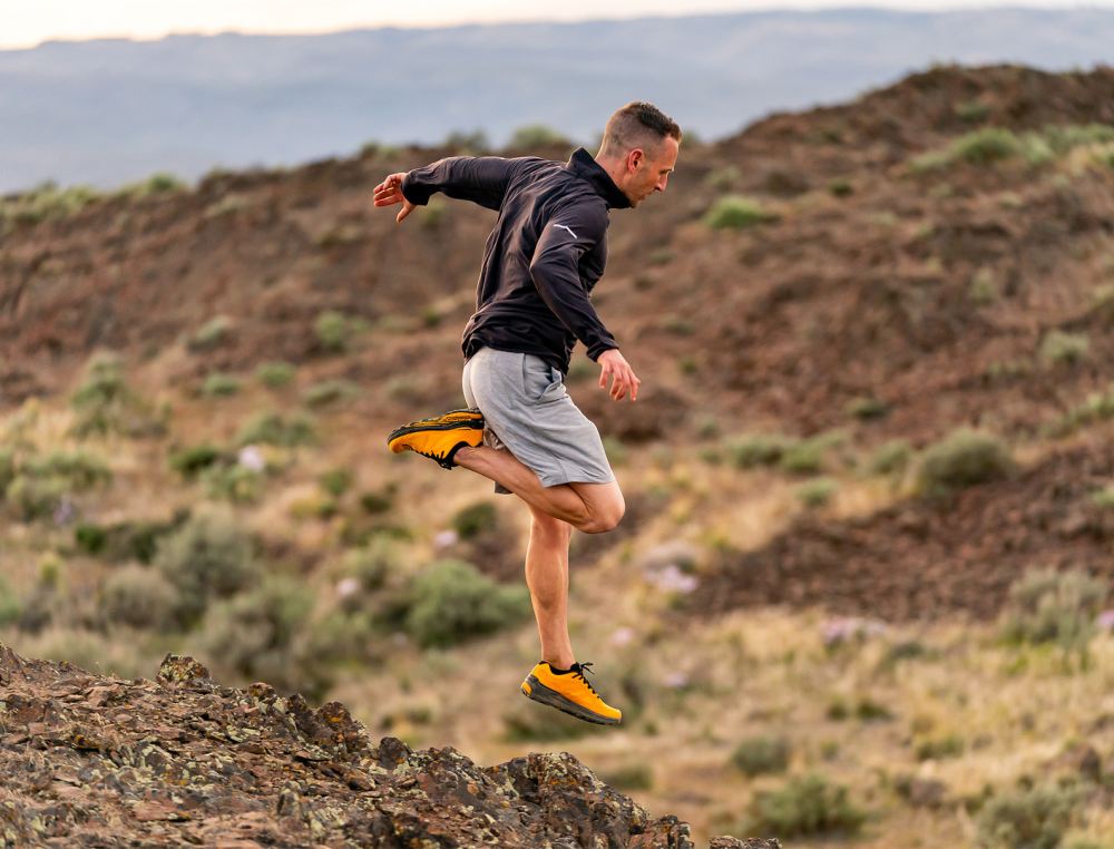 TOPO WOMEN'S MTN RACER 2-Mango/Black