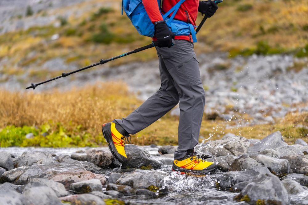 TOPO WOMEN'S TRAILVENTURE 2 WP-Mango/Black