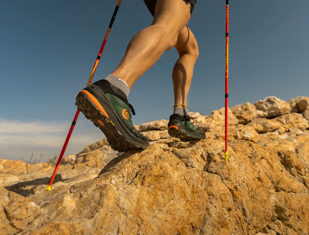 TOPO WOMEN'S ULTRAVENTURE PRO-Forest/Orange