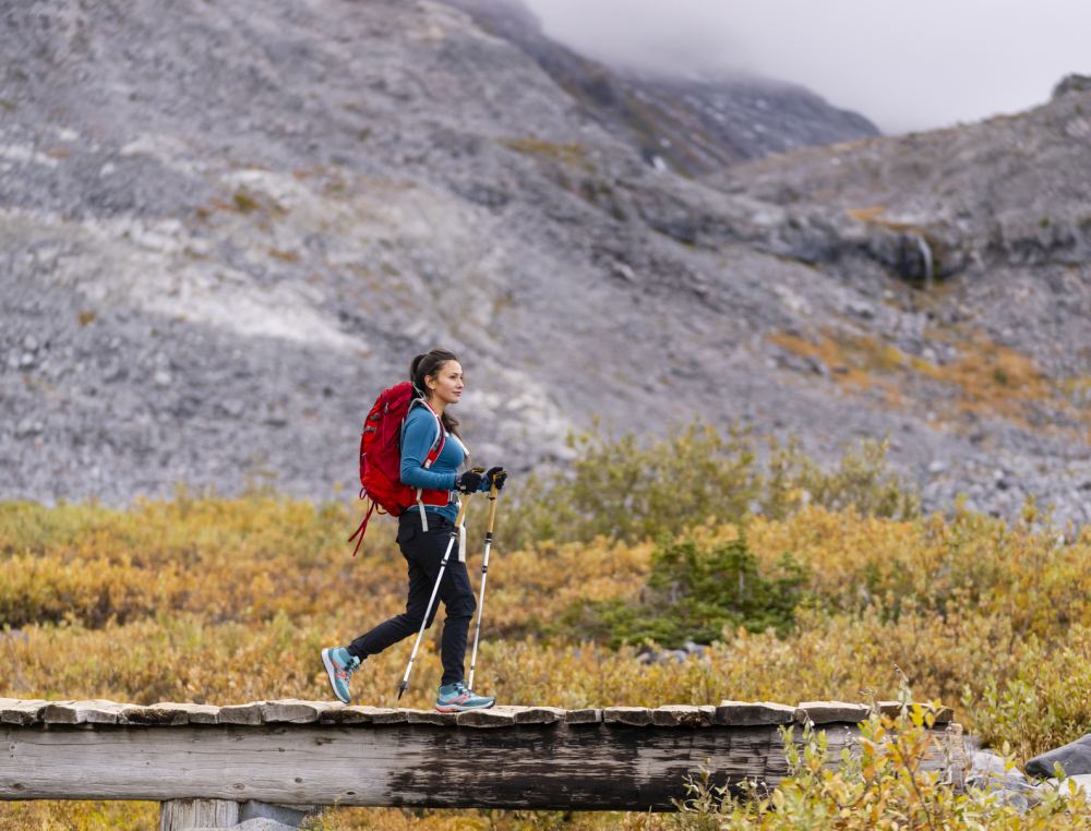 TOPO MEN'S TRAILVENTURE 2-Teal/Coral