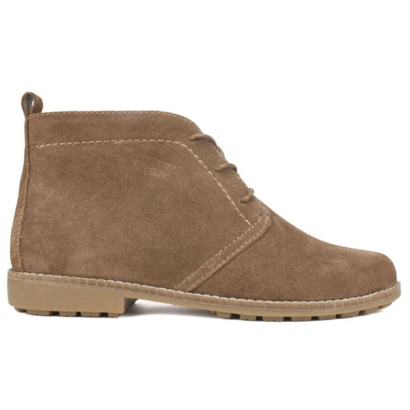 White Mountain | Women's Auburn Suede Bootie-New Chestnut Suede