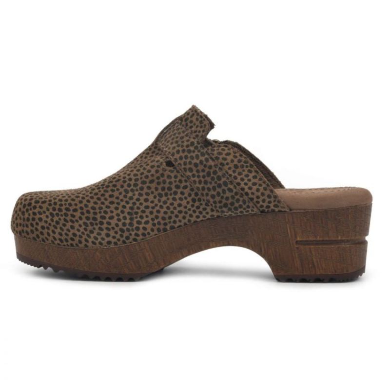 White Mountain | Women's Behold Leather Clog-Tan Cheetah Print Leather