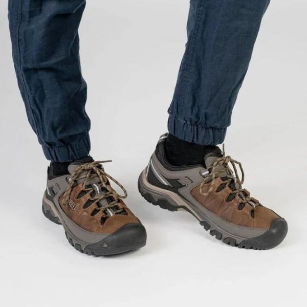 Keen | Men's Targhee III Waterproof-BLACK OLIVE/GOLDEN BROWN