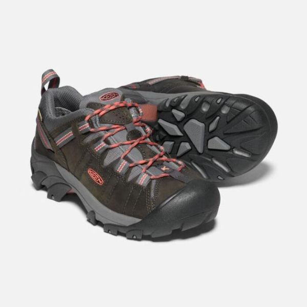 Keen | Women's Targhee II Waterproof-Magnet/Coral