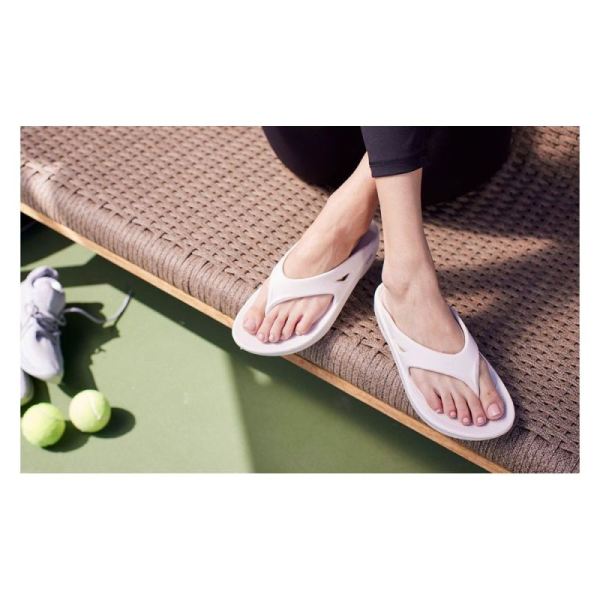 OOFOS WOMEN'S OORIGINAL SANDAL - EGGNOG