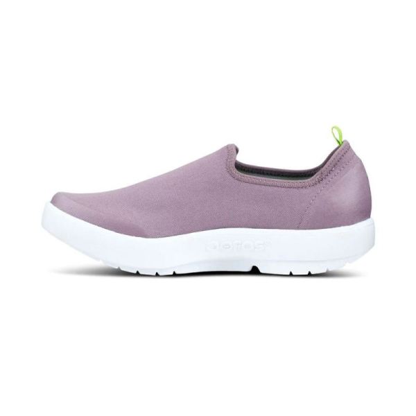 OOFOS WOMEN'S OOMG EEZEE LOW SHOE - MAUVE