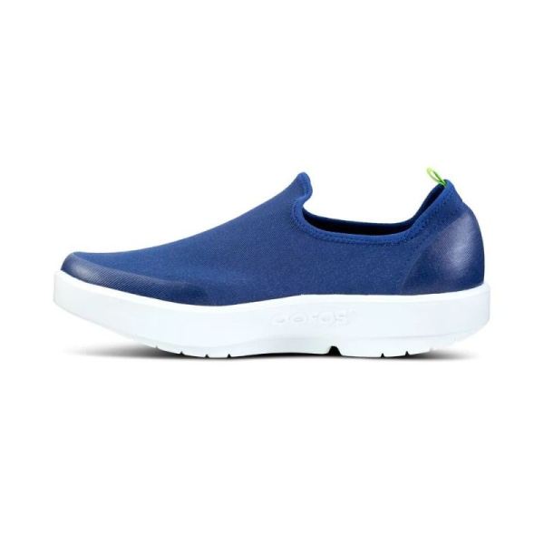 OOFOS WOMEN'S OOMG EEZEE LOW SHOE - NAVY