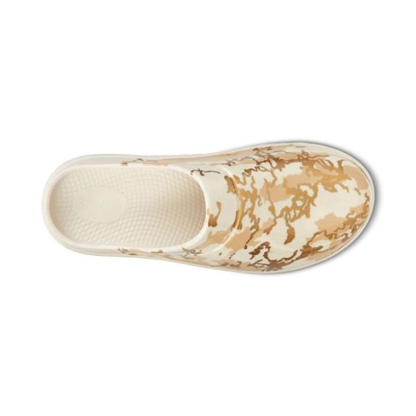 OOFOS WOMEN'S OOCLOOG LIMITED EDITION CLOG - SAHARA GOLD