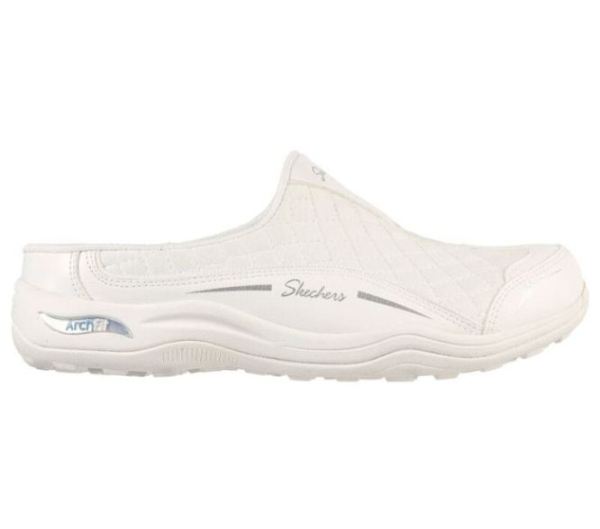 Skechers Women's Relaxed Fit: Arch Fit - Commute