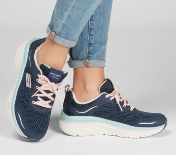 Skechers Women's Relaxed Fit: D'Lux Walker - Infinite Motion