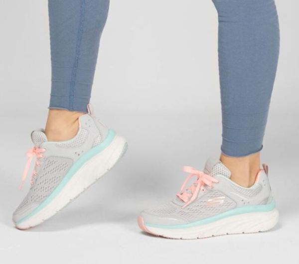 Skechers Women's Relaxed Fit: D'Lux Walker - Infinite Motion